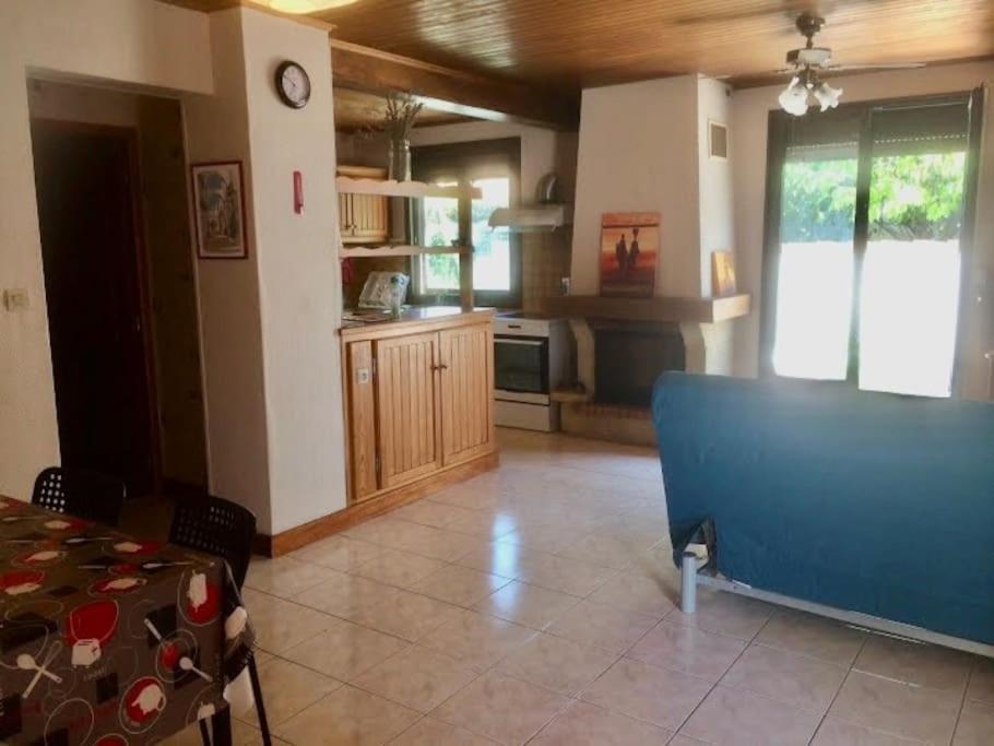 Superbe Appartement En Residence Avec Patio ヴィルヌーヴ・レ・マグローヌ エクステリア 写真